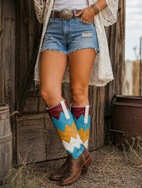 MACIE BEAN Gettin' Ziggy With It M9063 zig zag/Chevron cowgirl boot square toe 6